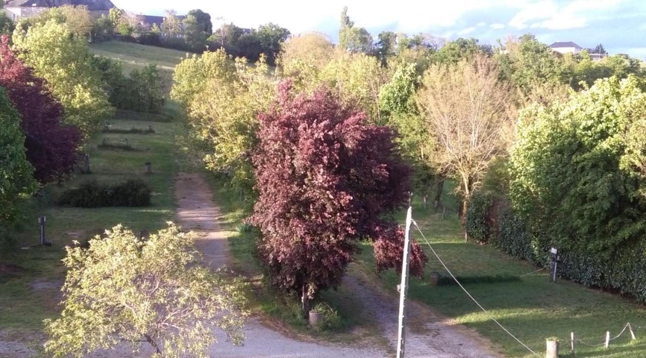A L'Etape De La Ferme Bed and Breakfast Noailles  Buitenkant foto